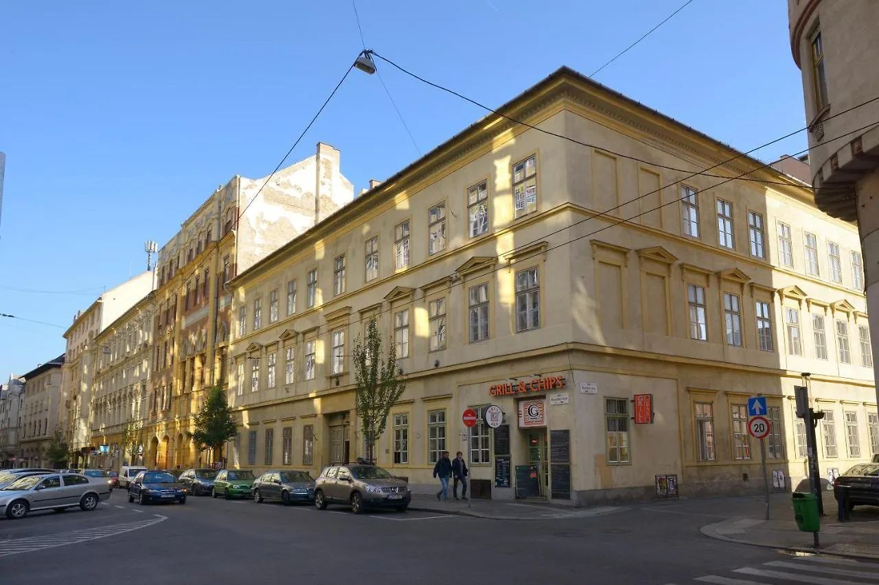 Klarahome-Studio Budapest 0*,  Ungarn