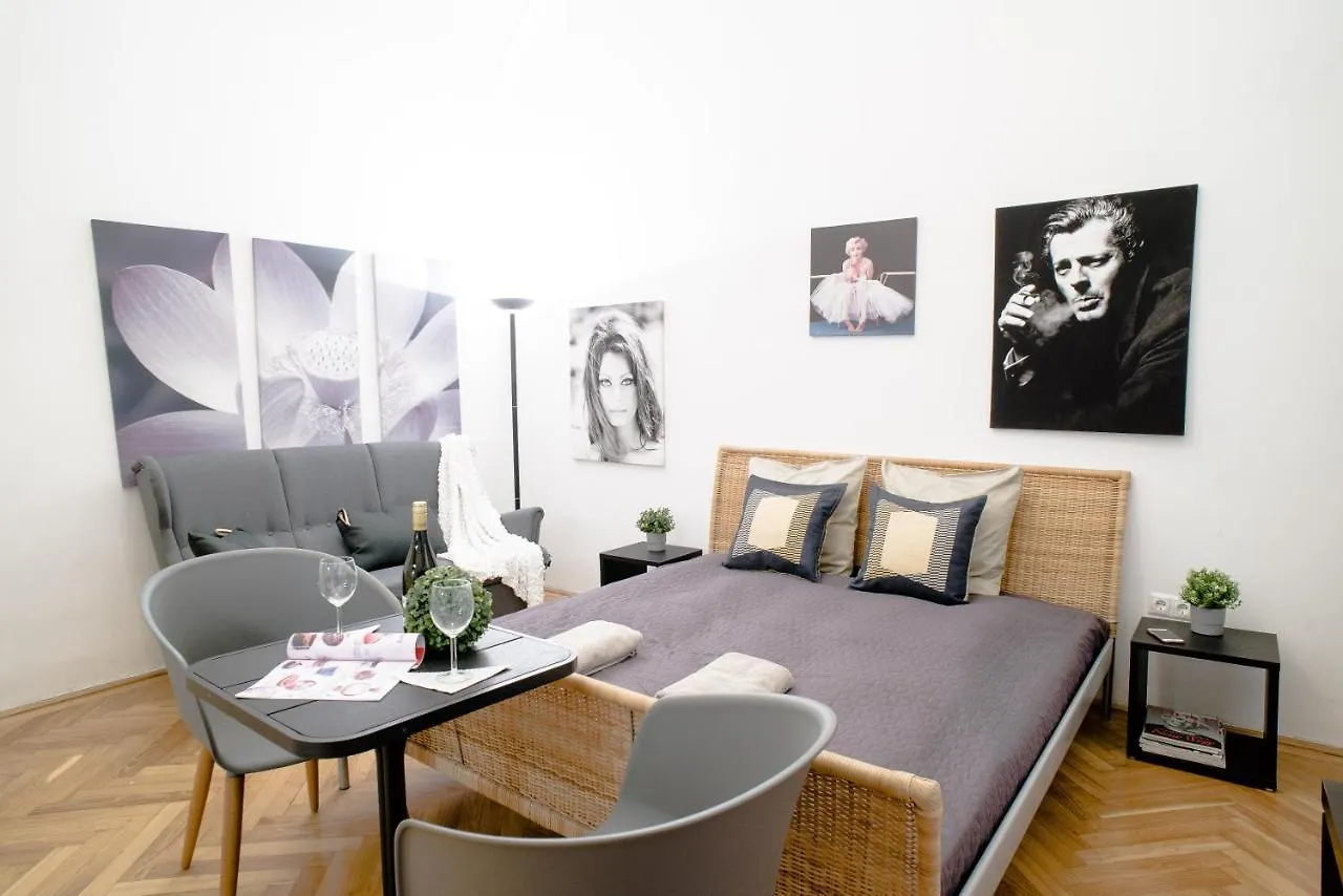 Lejlighed Klarahome-Studio Budapest