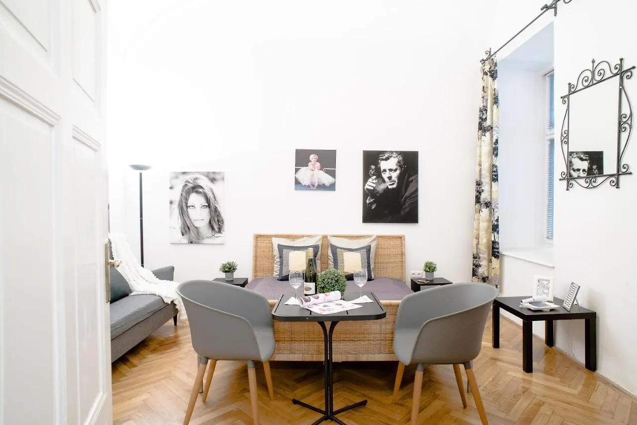 Klarahome-Studio Budapest Lejlighed